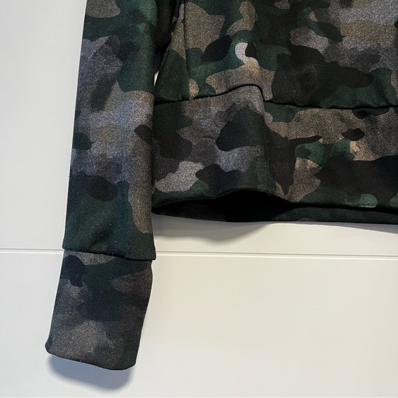 Nike | Camo Sweatshirt - Picture 5 of 13